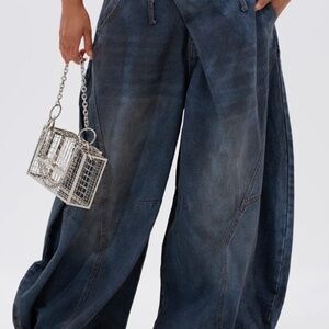 Baggy Criss Cross Jeans